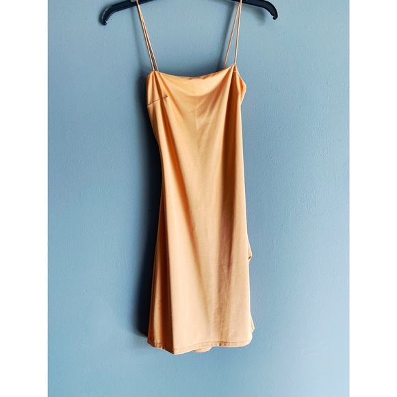 Peach dress - Picture 2 of 3